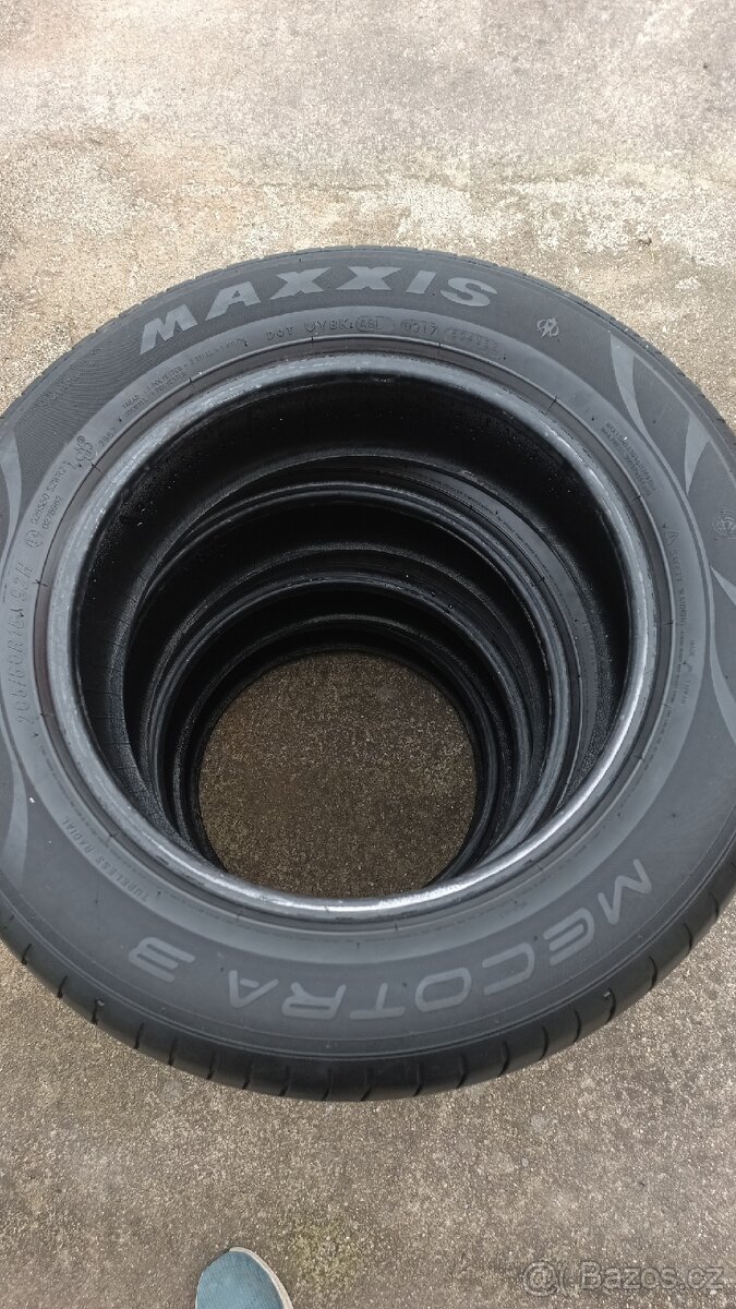 Letní pneu 205/60/16 - 2