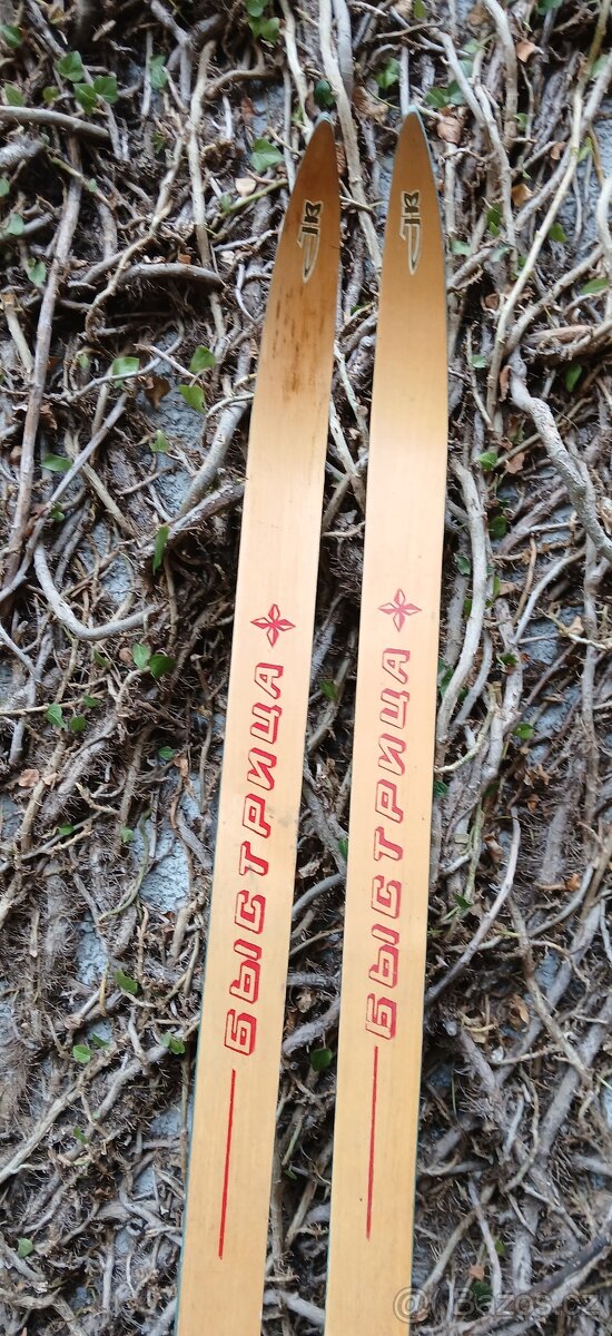 RETRO BĚŽKY DŘEVĚNÉ - 2