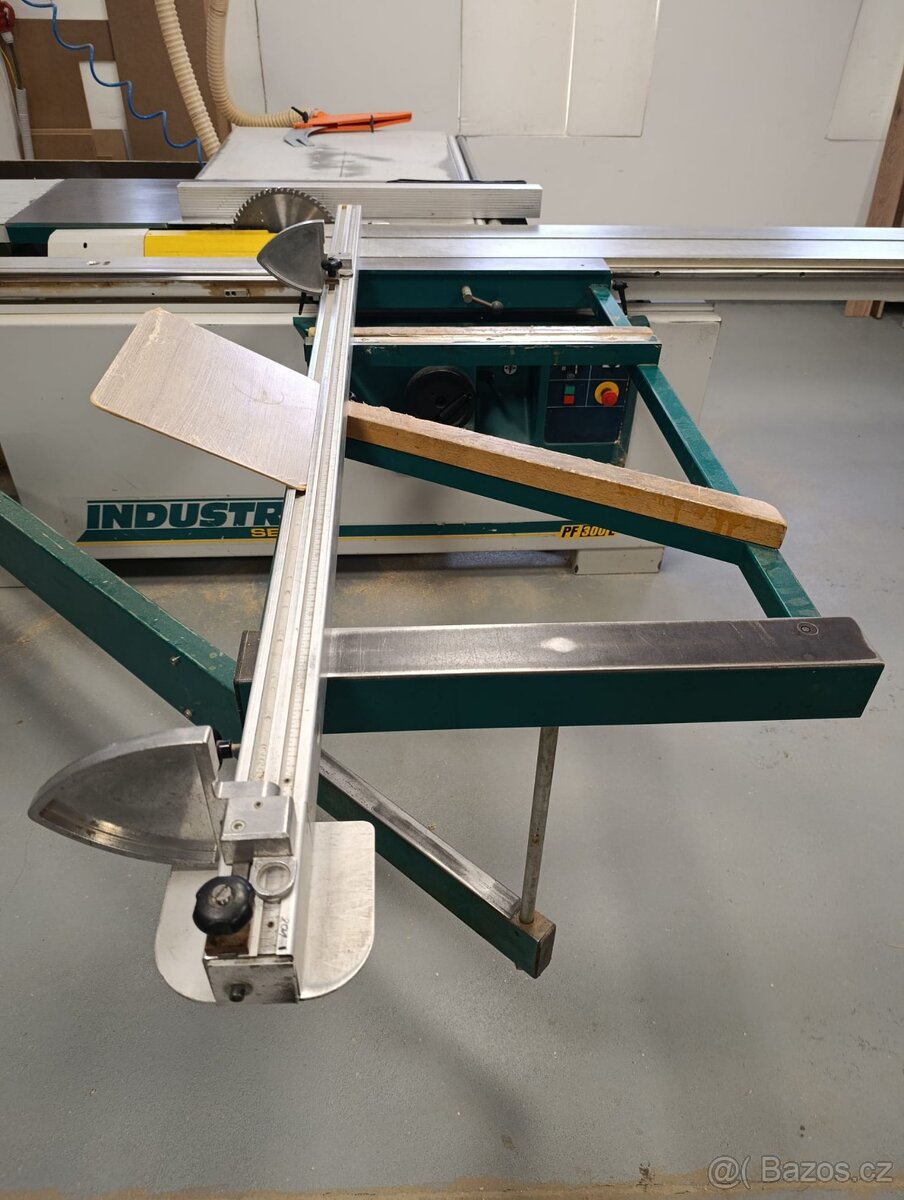 Formátovací pila s předřezem - Rojek - 2