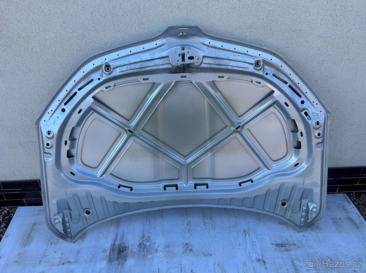 Kapota Škoda Octavia 3 facelift stříbrná - 2