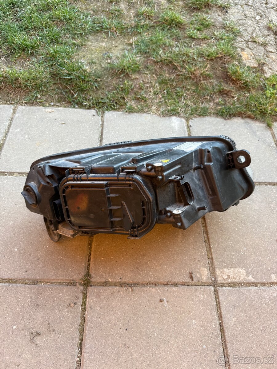 Přední levé světlo Audi a6 4f - 2