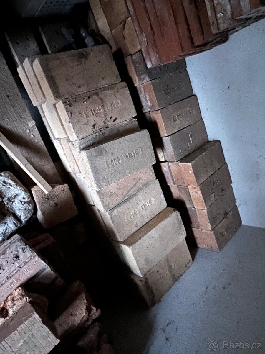 Šamotové cihly – LEVNĚ, nové (68 ks) - 2