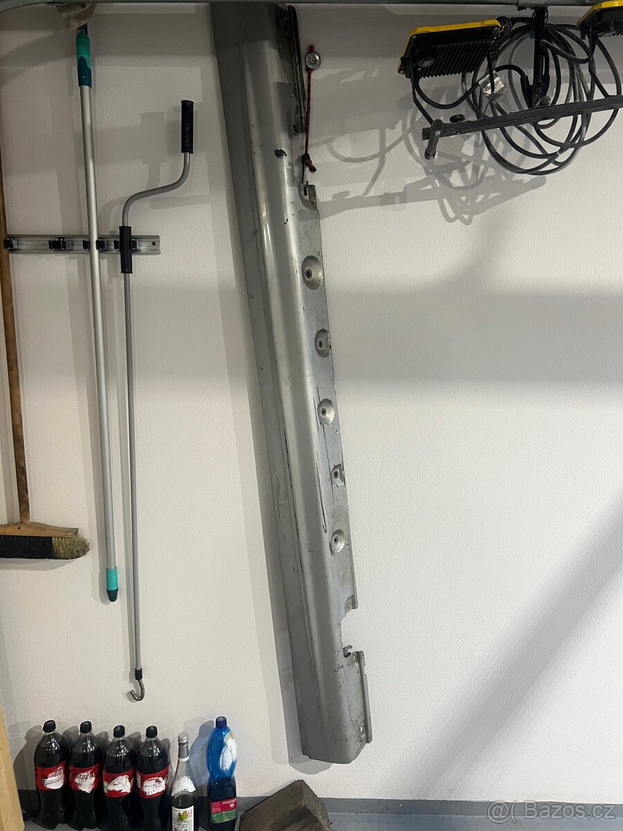 Práhy bmw e46 - stříbrná - 2