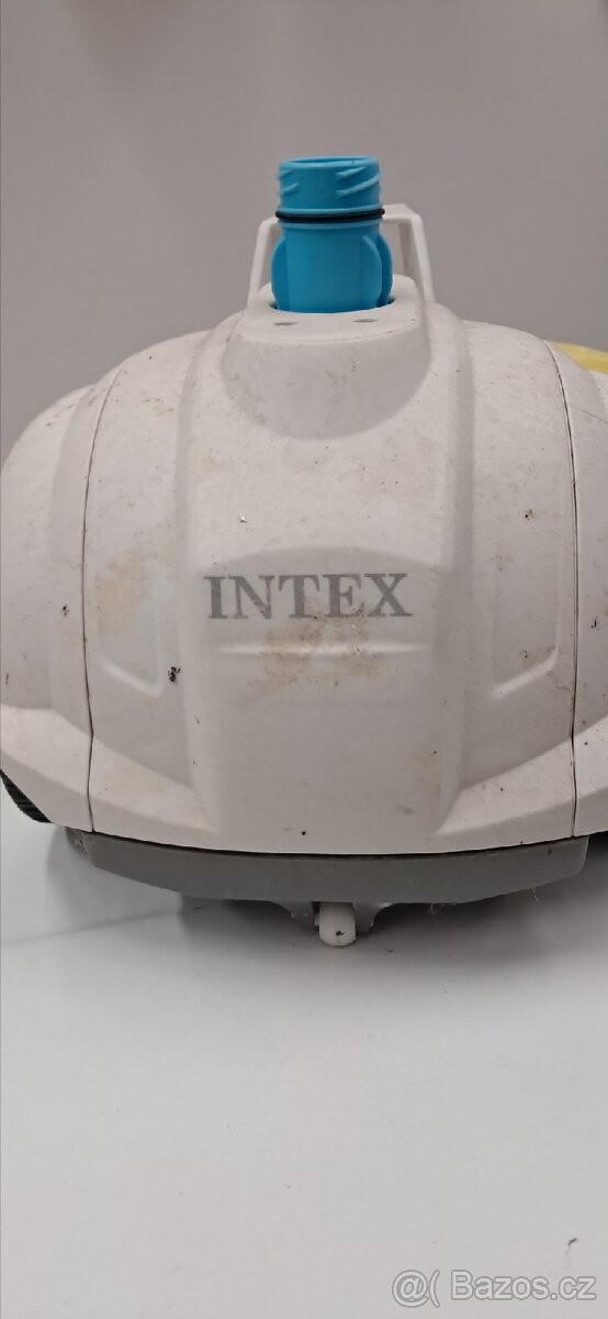 Vysavac bazenu intex - 2
