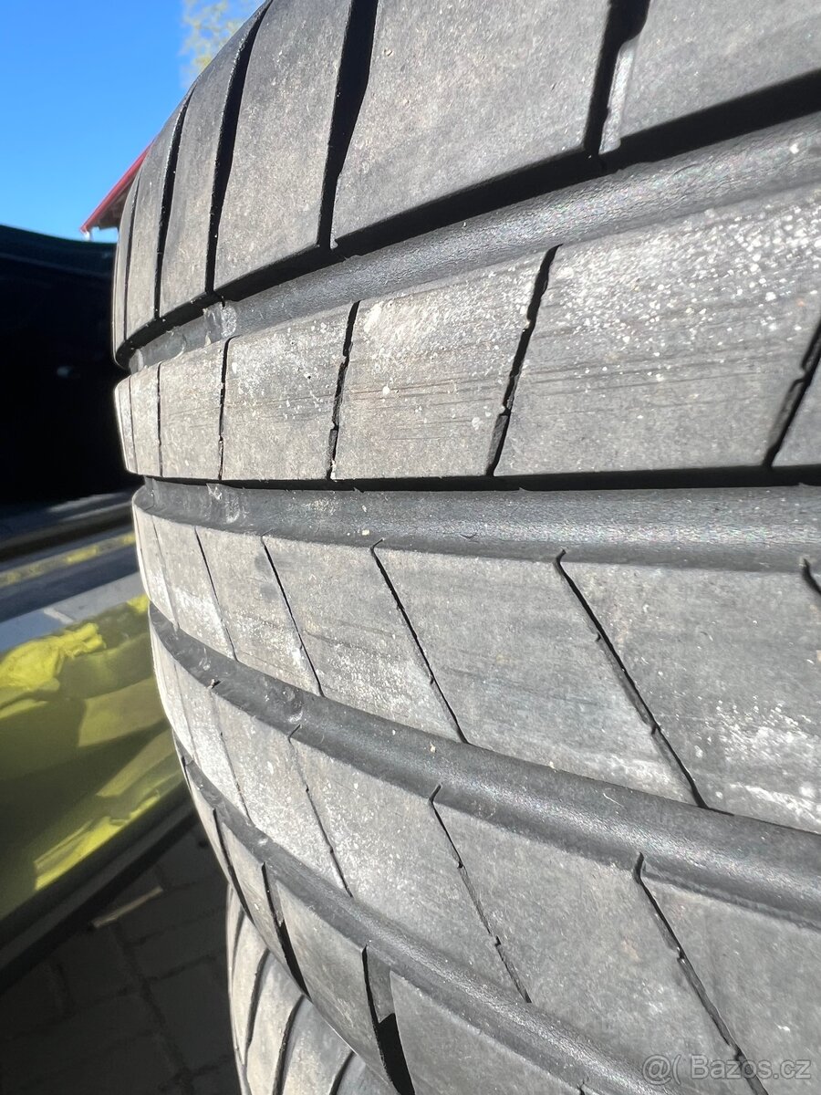 215/60/16 Bridgestone - 2