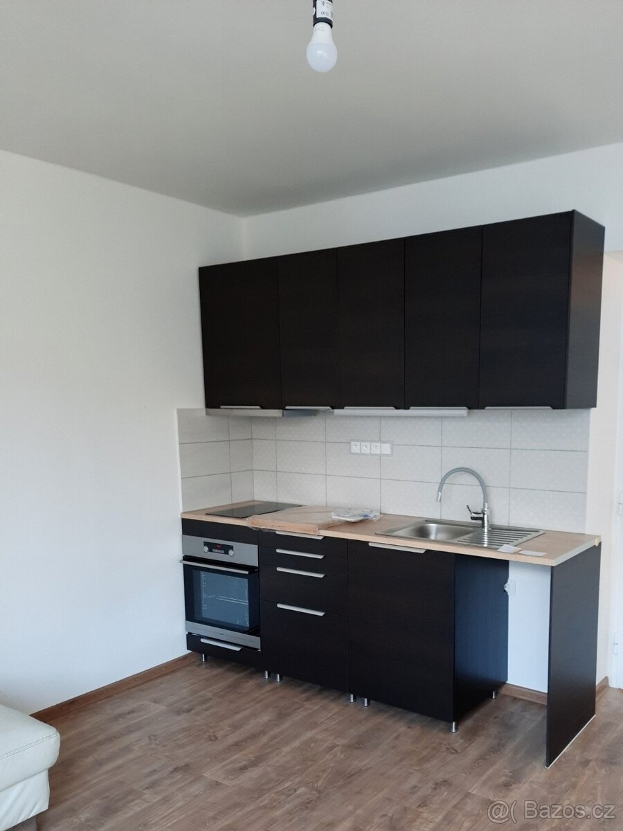 Pronájem bytu 2KK v rodinném domě v Lounech, ulice Česká - 2