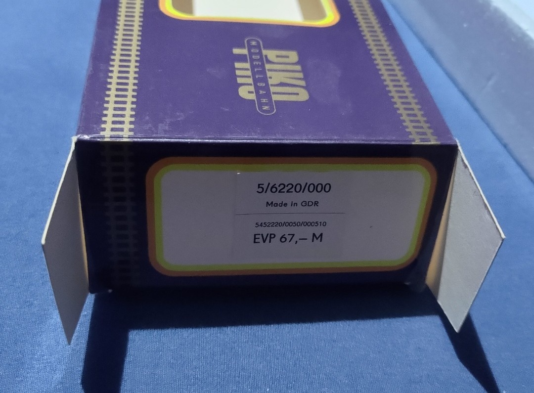 Lokomotiva Piko ES499 ČSD, H0 super stav - 2