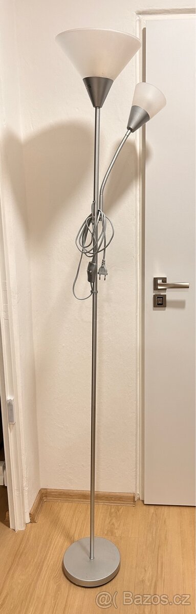 Stojací lampa ( odvoz z Kroměříže) - 2