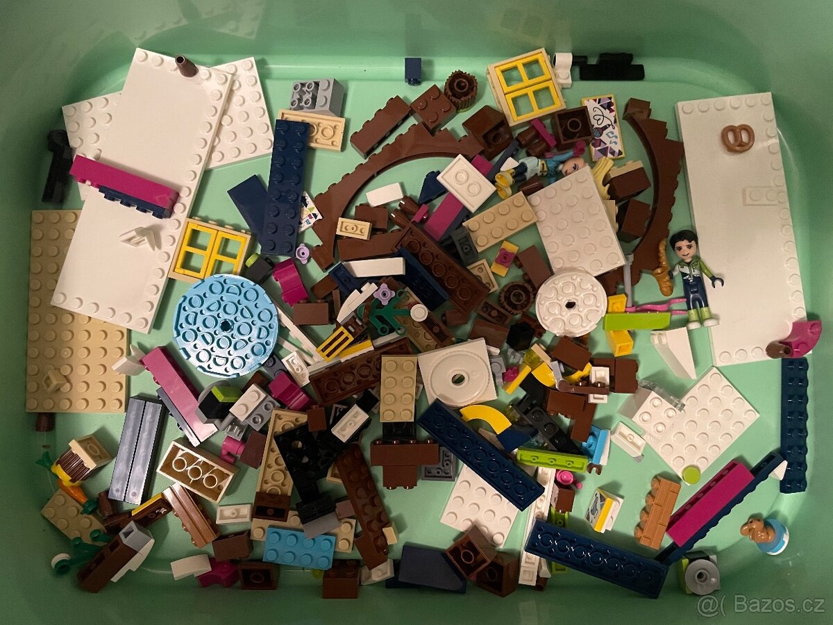 Lego Friends 41322 Kluziště v zimním středisku - 2