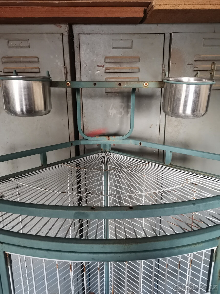 Klec - voliera rohova - 2