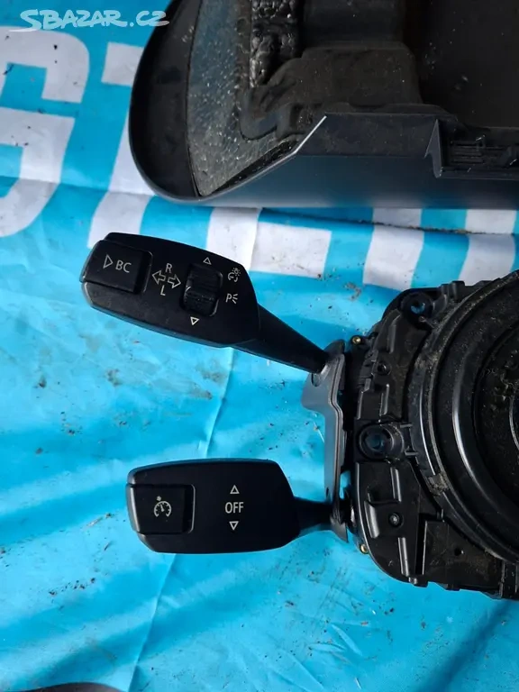 Pod volantové páčky s tempomatem a kroužkem - 2