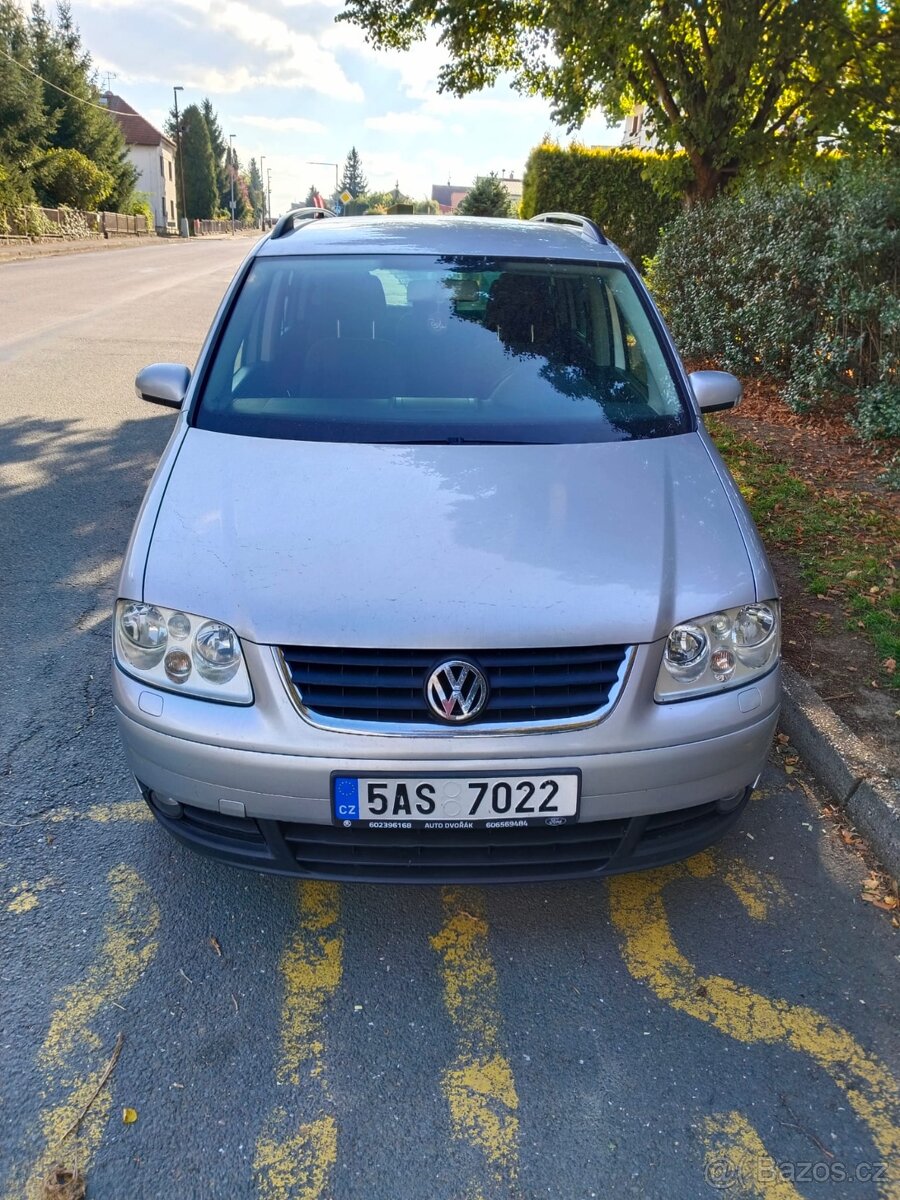 Volkswagen Touran 2.0TDi 103kW, RV 2005, AUTOMAT, Tažné - 2