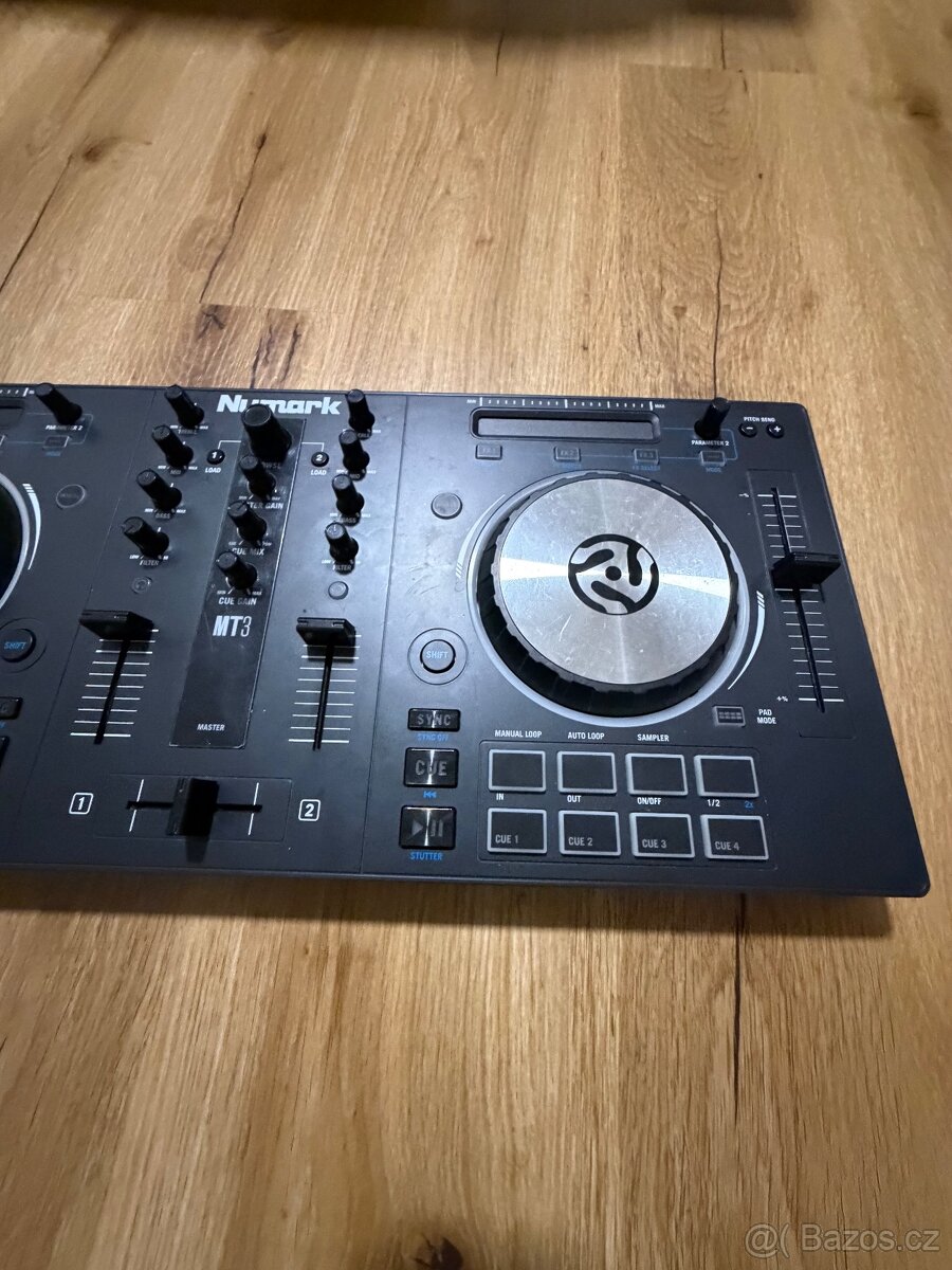 Numark MT3 DJ Controller - 2