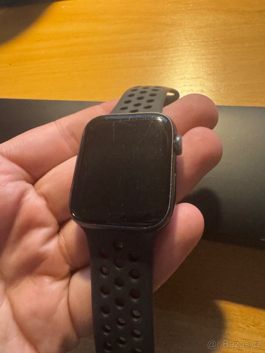 Apple Watch SE - 2