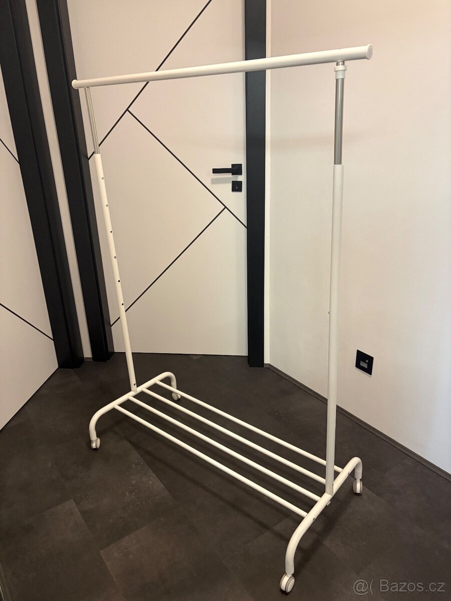 Šatní stojan Rigga IKEA - 2