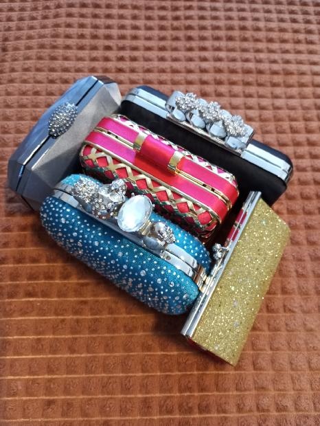 Malé psaníčka,kabelky,plesovky, - 2