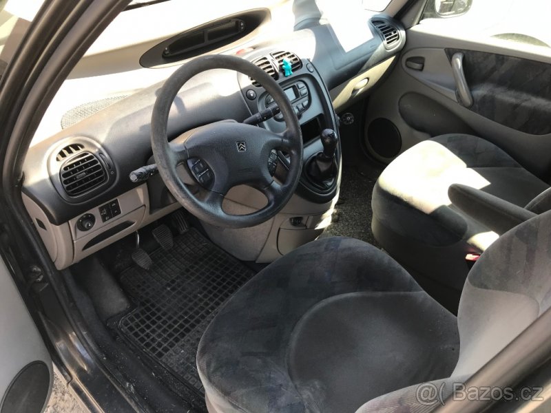 Citroen Xsara Picasso 2,0HDI 66kW 2000 - RHY - díly - 2