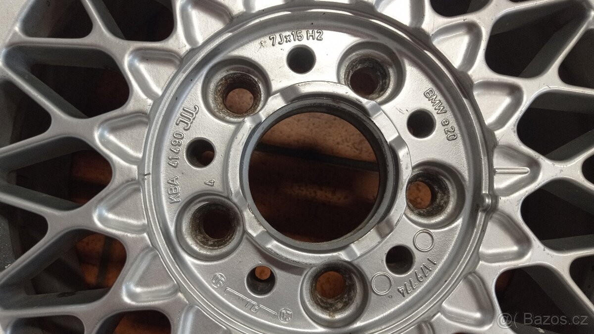 BMW E34 aludisk 7Jx15 ET20 5dírá - 2