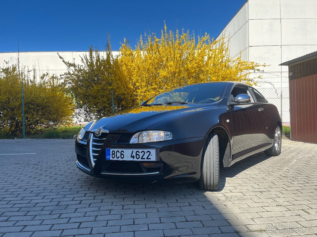 Alfa Romeo GT - 2