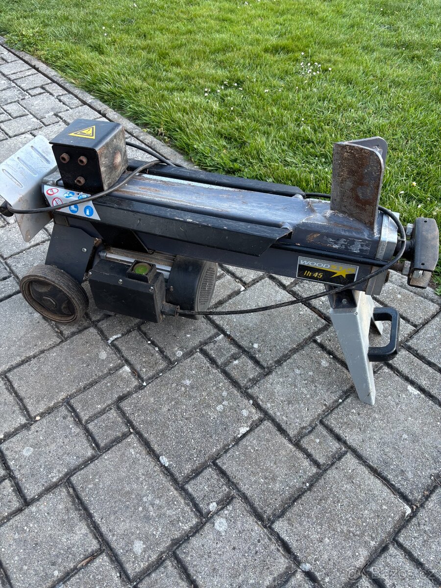 Štípač na dřevo - 2