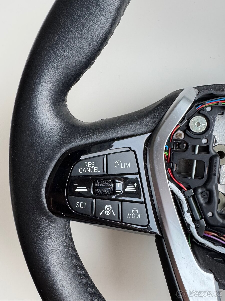 Kožený multifunkční volant BMW G30, G31 - 2