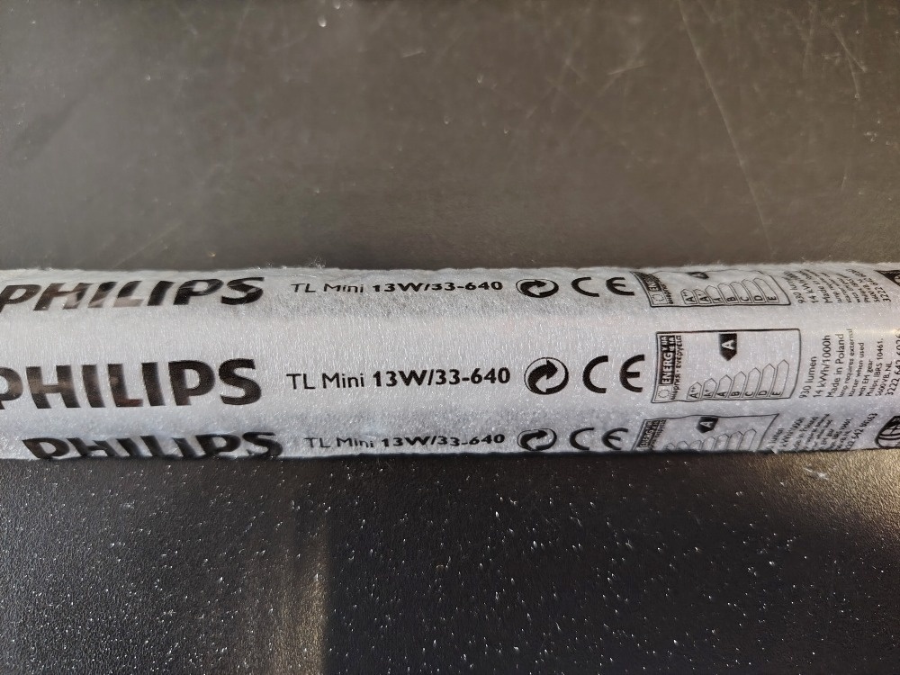 zářivka - trubice PHILIPS 13W - 2