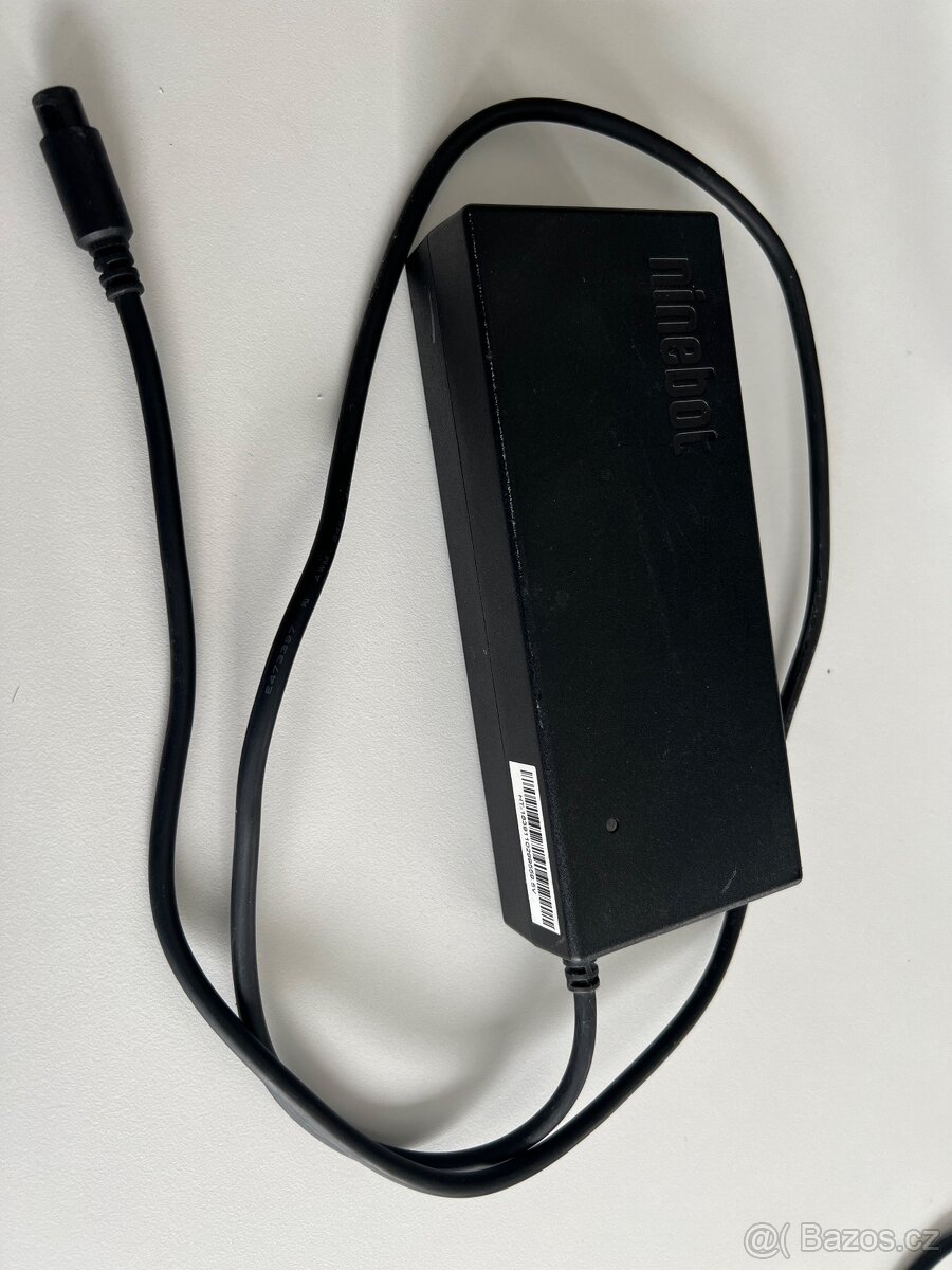 Adaptér Ninebot HT-A10-120W-59,5V - 2
