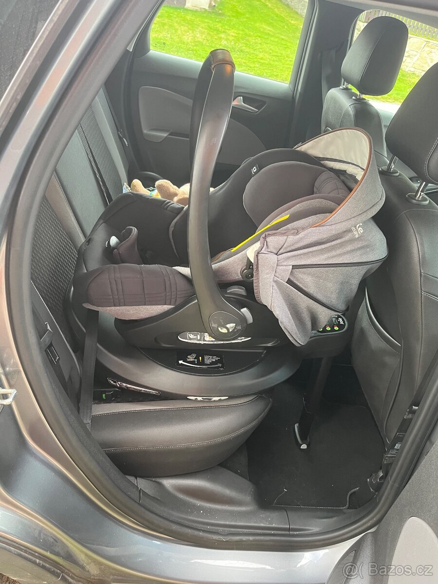 Prodám autosedačku s isofixem joie - 2