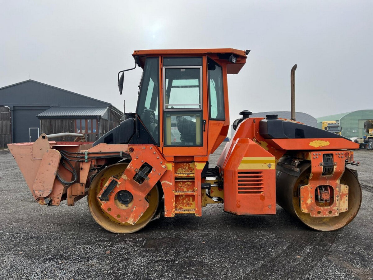 Vibrační válec DYNAPAC CC232+ PODRCOVAČ, ROK 2006 - 2