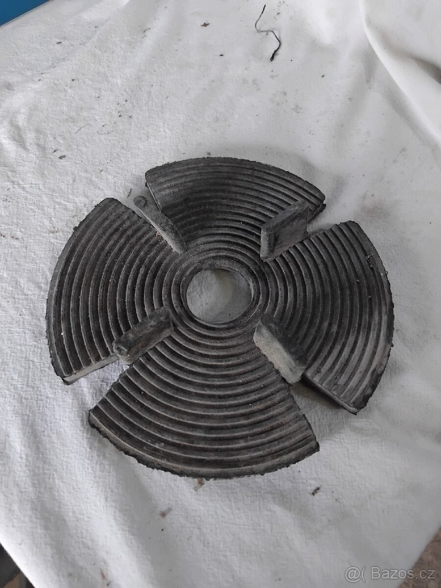 Pryžové podložky pod dlažbu - 2