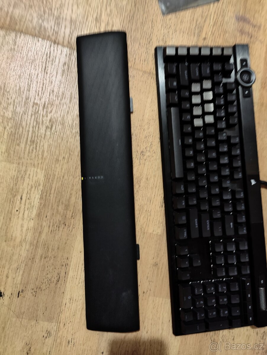 Nepoužitá klávesnice Corsair k100 rgb - 2