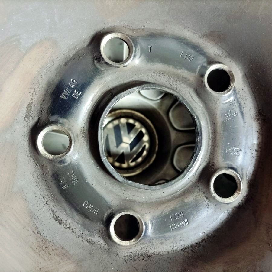 15" plechová kola – 5x112 – 6J x 15" ET47 - 2