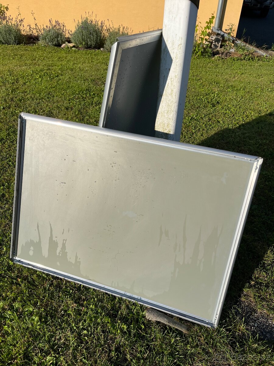 Reklamní rámečky se zaklapávajícími lištami - 2