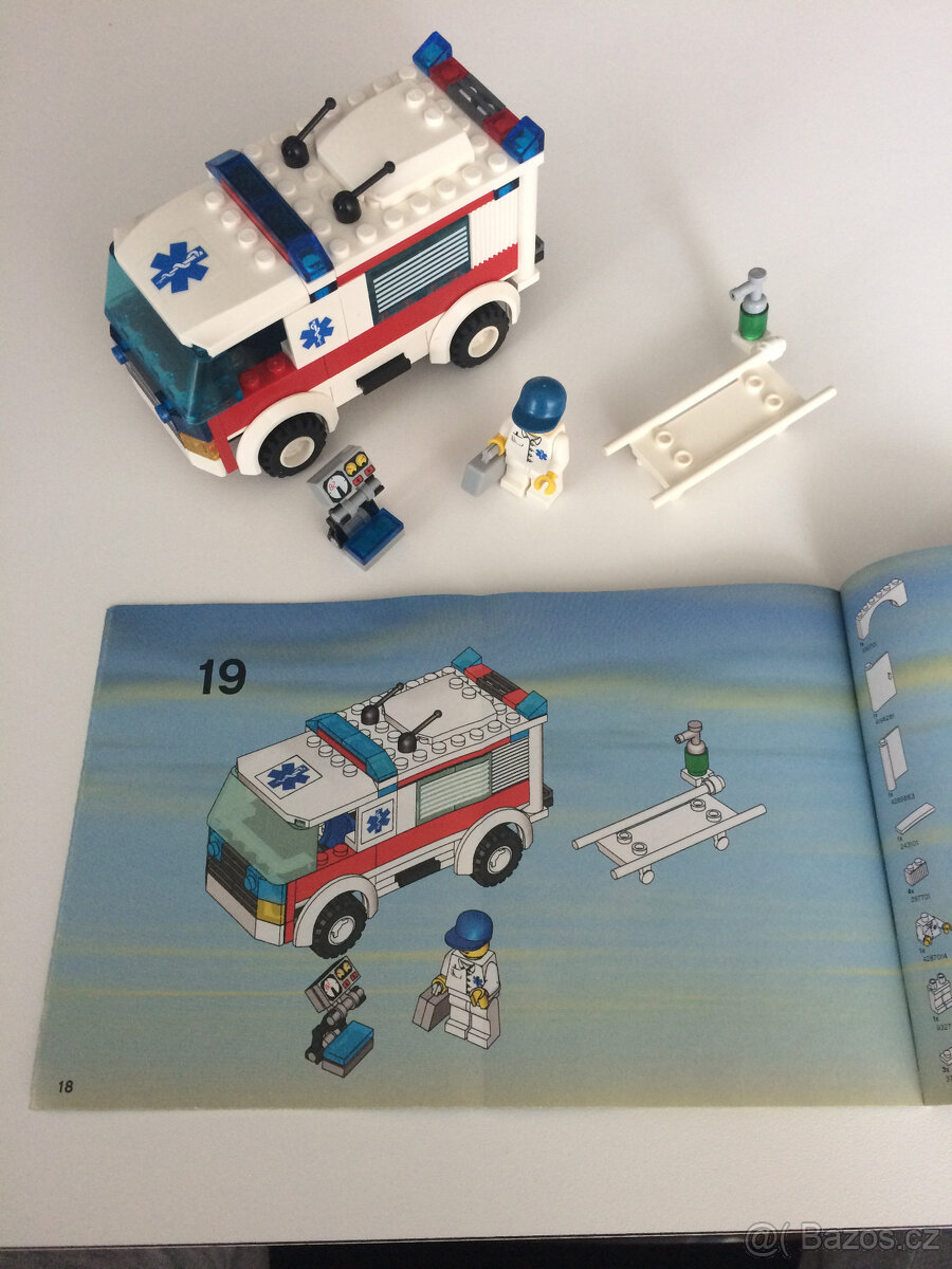 LEGO City 7890 Sanitka - 2