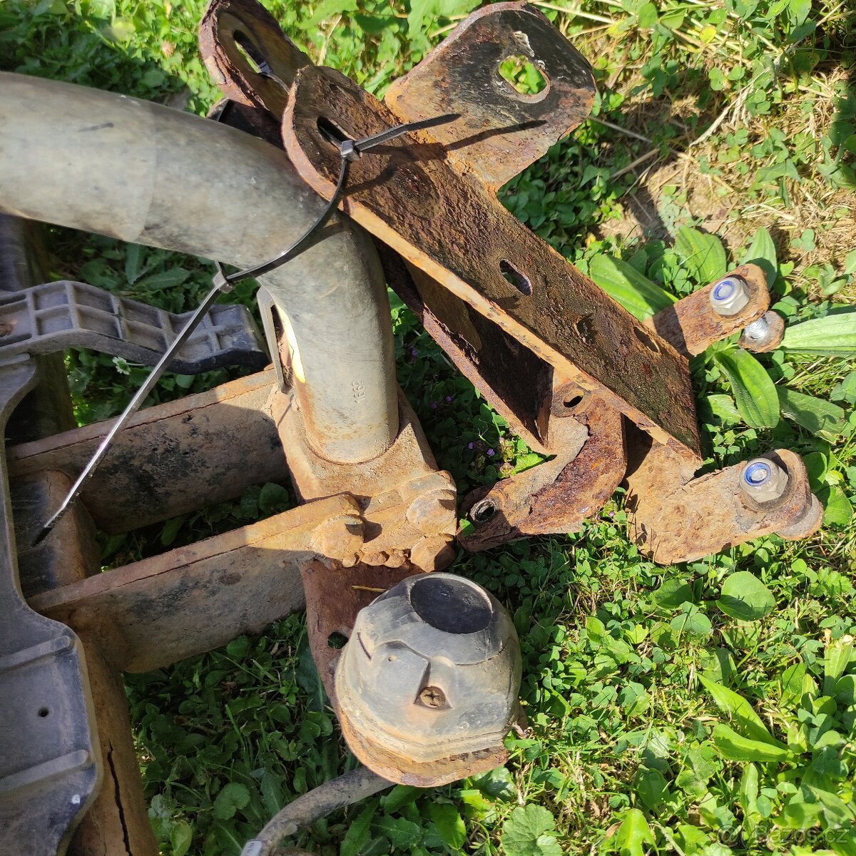 Kia carens tažné koule závěs - 2