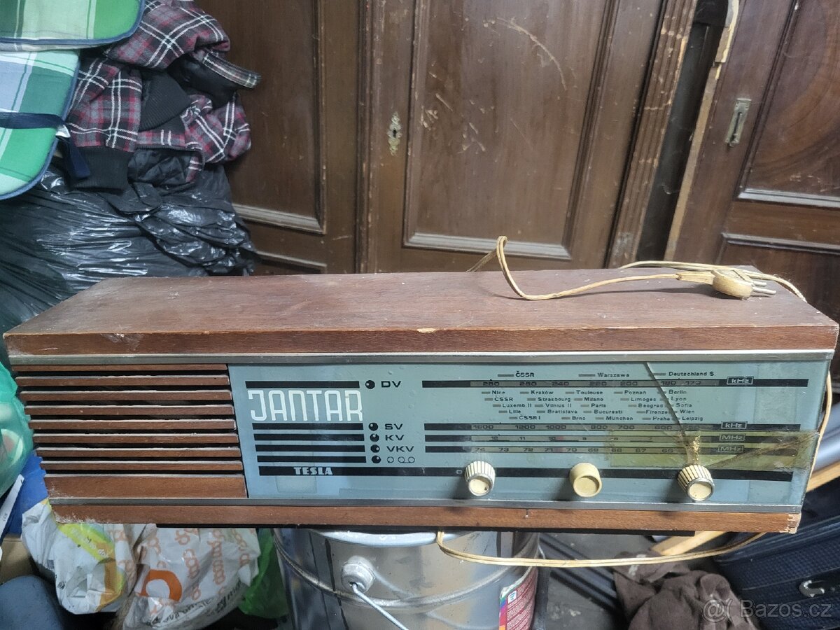 Prodám staré rádio Tesla Jantar - 2