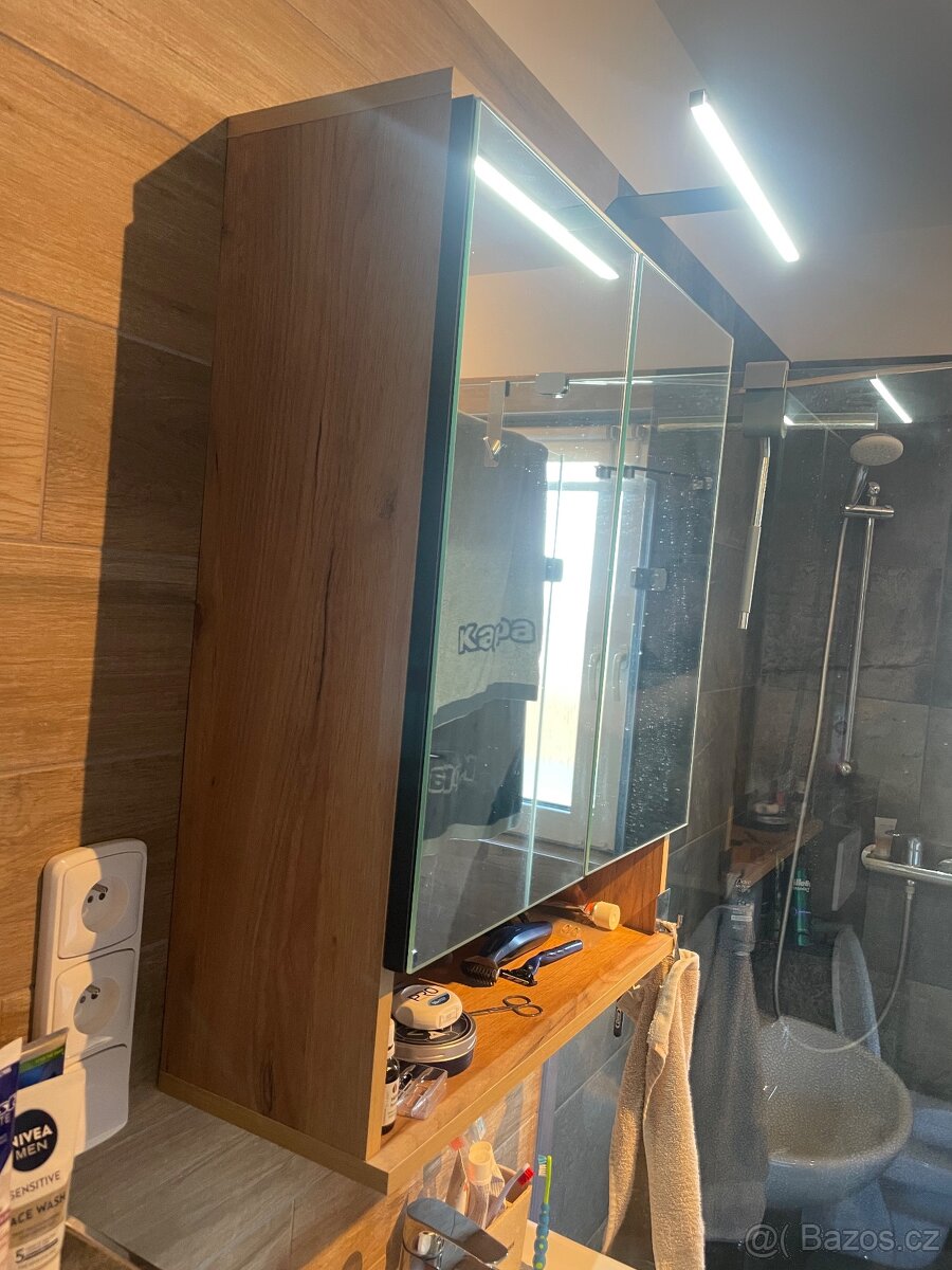 Zrcadlová skříňka - 2