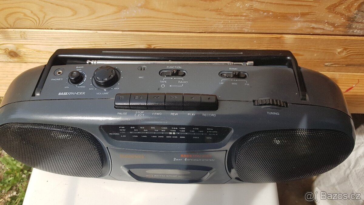 Rádio Sanyo v dobrém stavu - 2