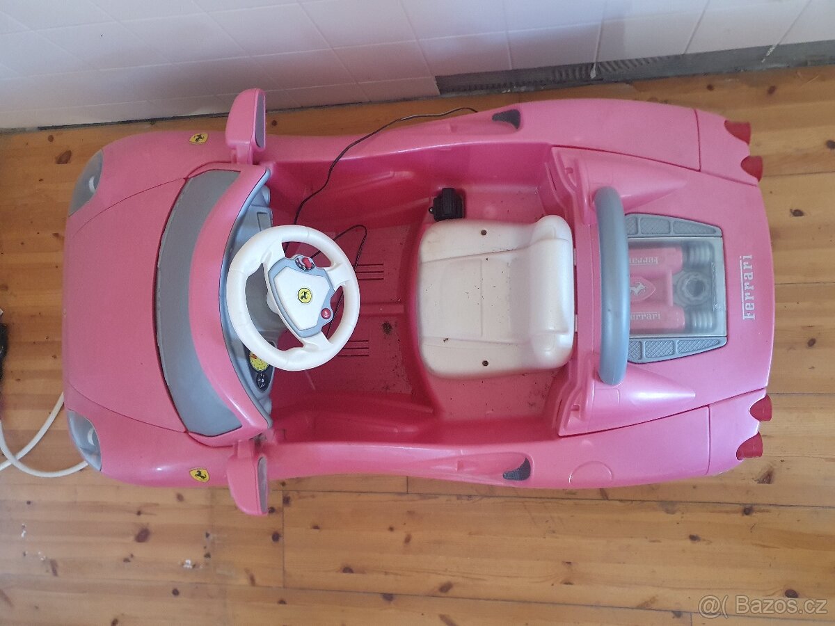 Ferrari dětské auto - 2
