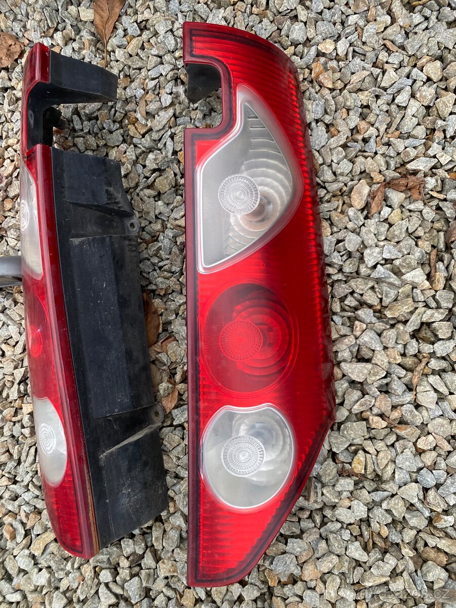 Světla Renault Kangoo 2010 - 2