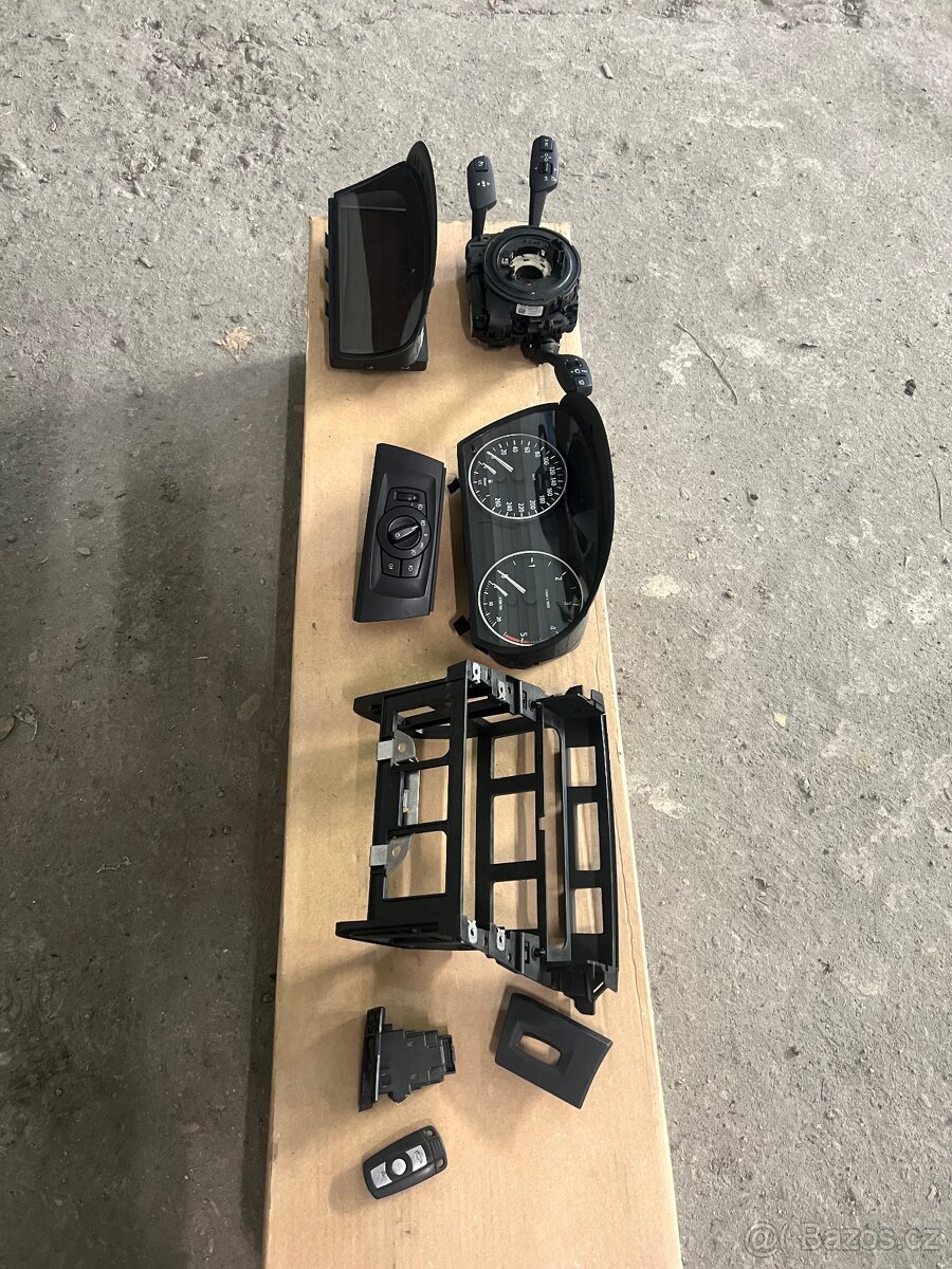 Bmw e91 320d 120kw náhradní díly - 2