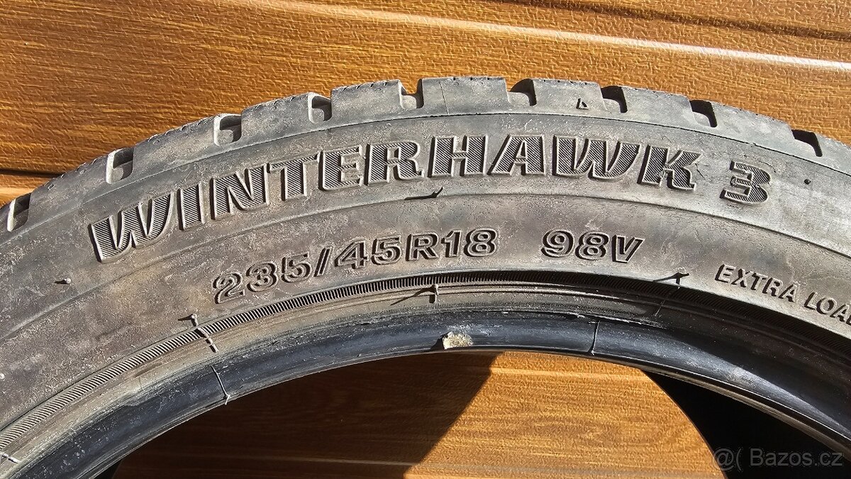 2ks Firestone Winterhawk 3 235/45 R18 - 2