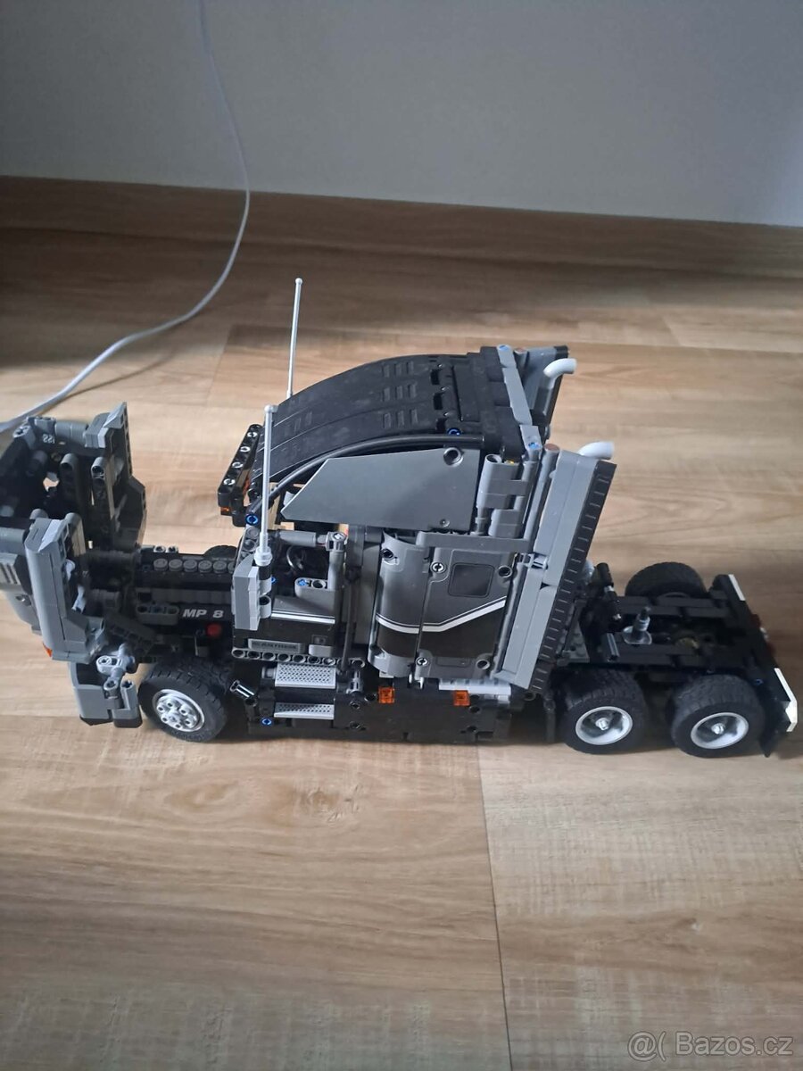 Prodam Lego technic42078 kamion mack - 2