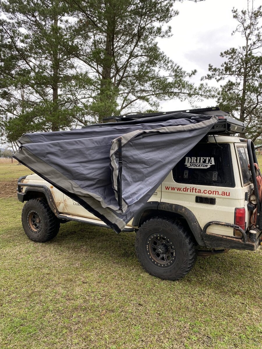 nová samonosná markýza 270° DRIFTA STOCKTON 2.5m - 2