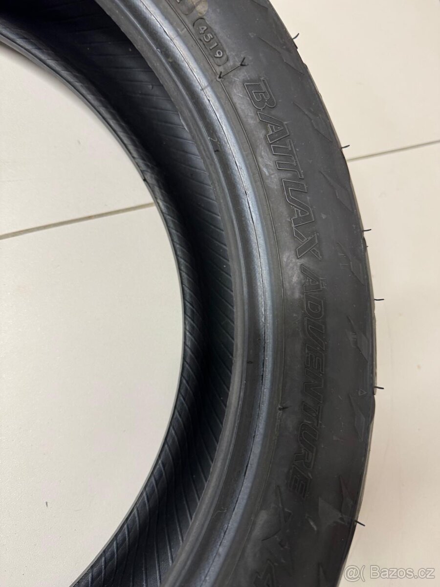 Prodám moto pneumatiky 150/70/17 a 90/90/21 - 2