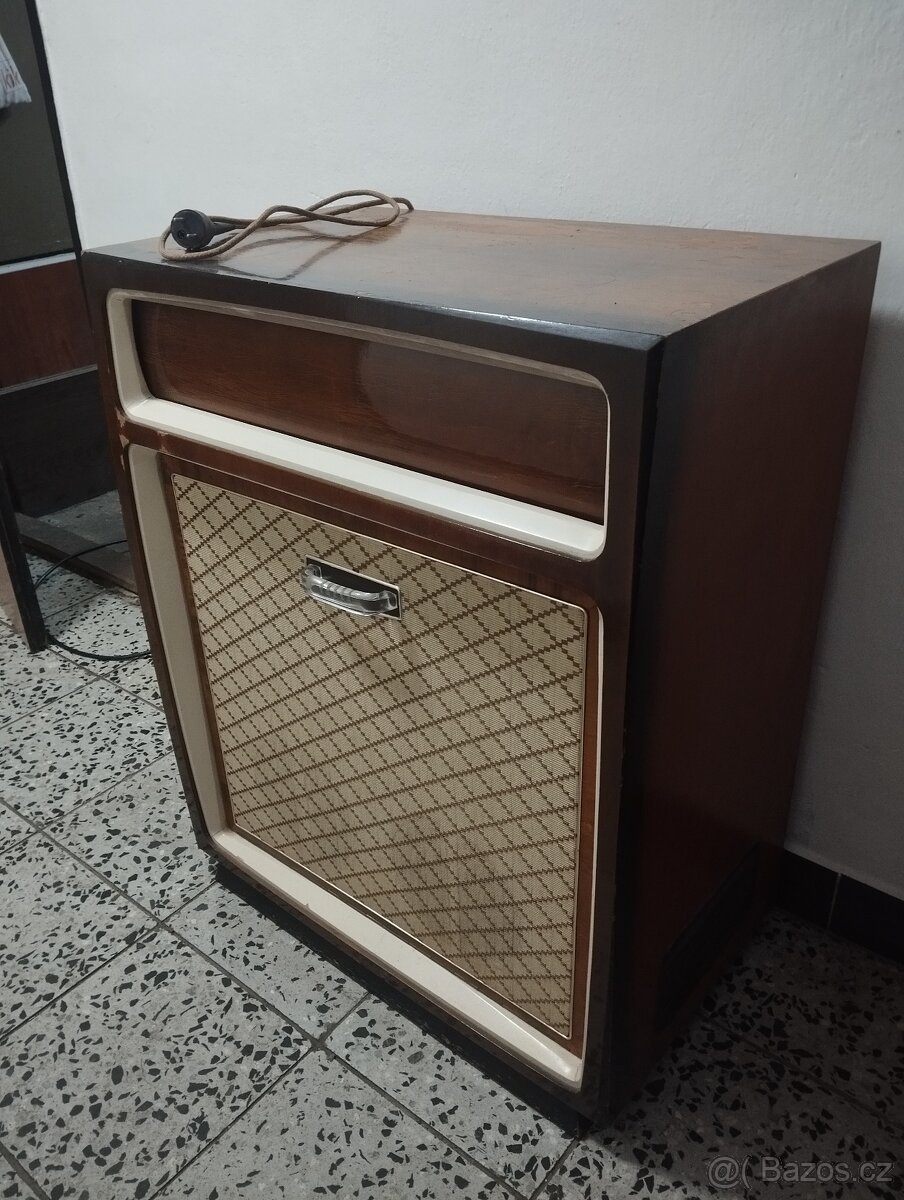 Retro rádio/gramofon Tesla Maestro - 2