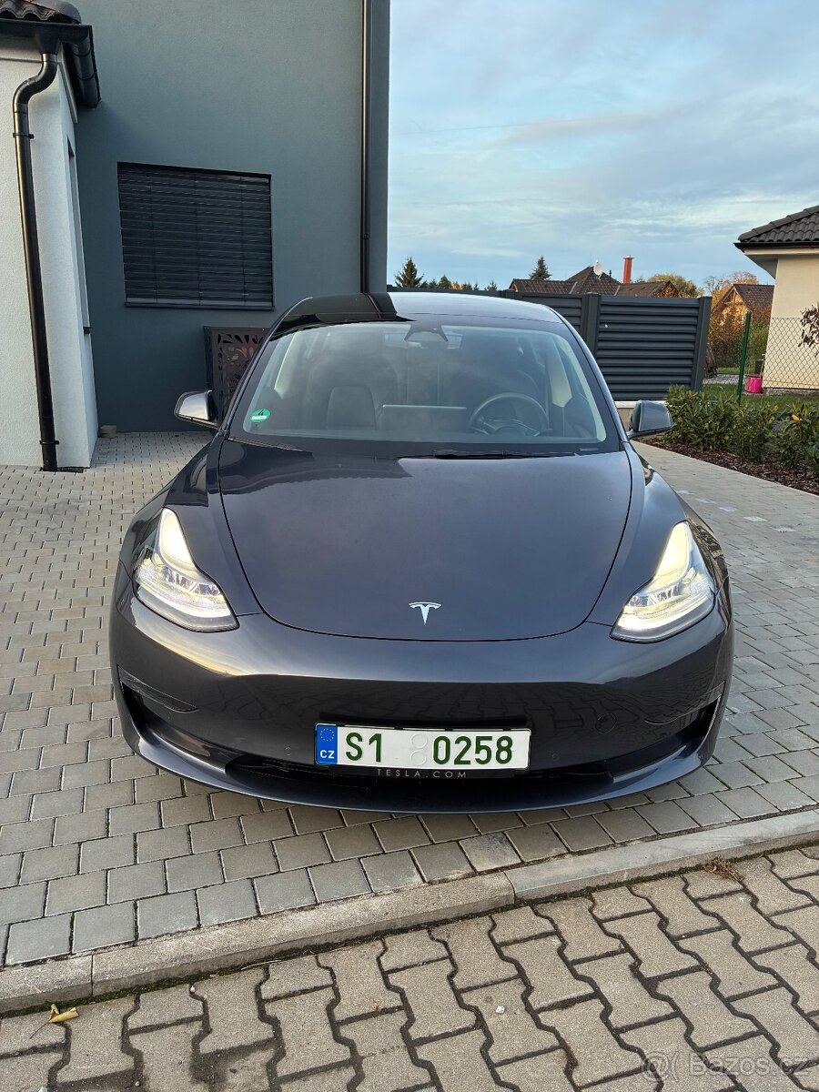 Tesla Model 3 Long Range | EAP | 2022 | Zimní obutí - 2