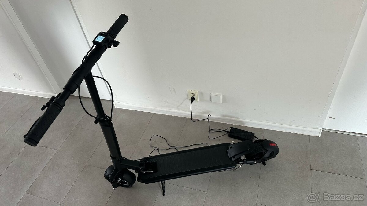 Elektrokoloběžka Gyroor H40 - 2