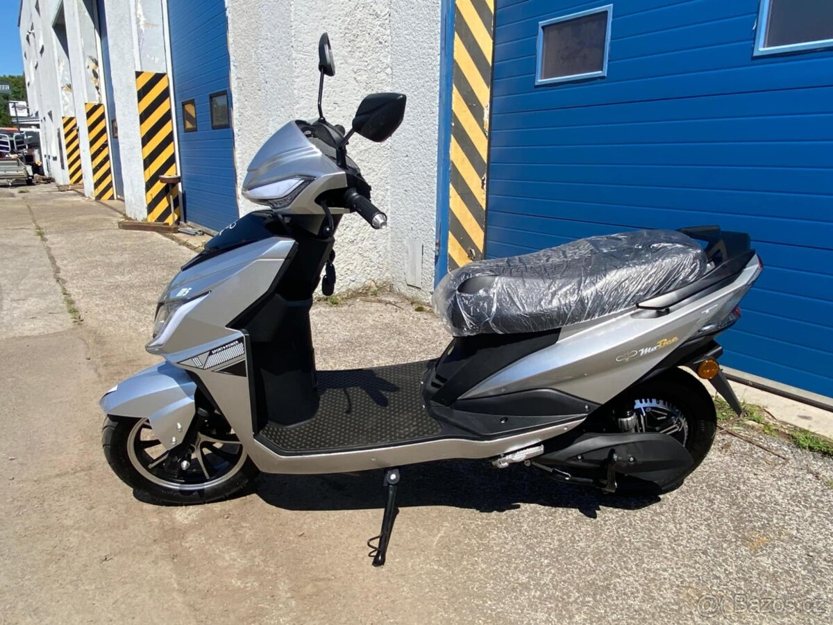 Elektroskútr MoBee M5 - 2