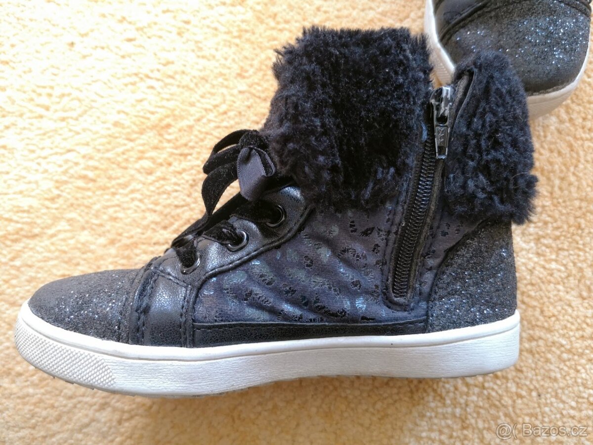 Jarní/podzimní kotníkové boty 28 - 2